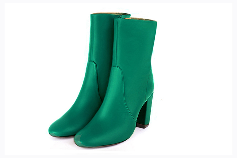 Emerald green women's ankle boots with a zip on the inside. Round toe. High block heels. Front view - Florence KOOIJMAN